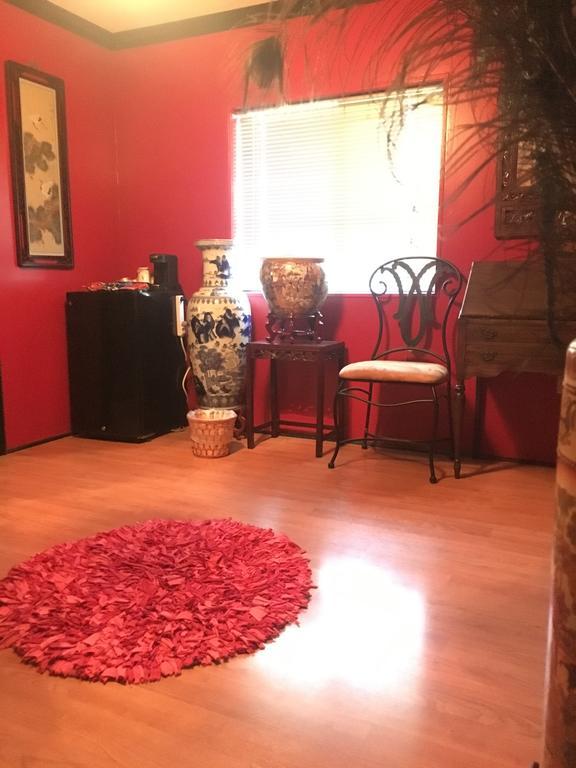 Shady Lady Bed And Breakfast Scottys Junction Екстериор снимка